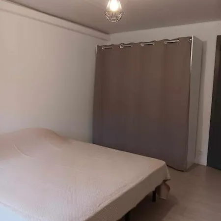 Des Sagards Apartment *